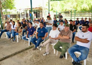 Foto general de los asistentes a la socialización